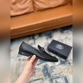 PRADA ~ Размер： 38-45 Новые высококачественные мужские кожаные т