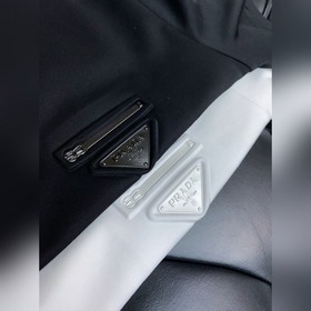 Prada 2025 весна-лето, новая коллекция, последние модели с круглы