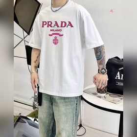 Prada Новая модель с двойным слоем и принтом букв. Буквы на футбо