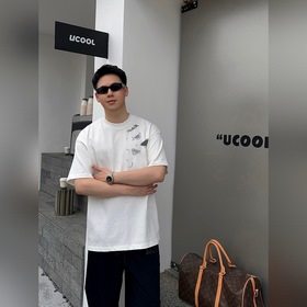 Prada Новая модель с двойным слоем и принтом букв. Буквы на футбо