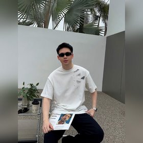 Prada Новая модель с двойным слоем и принтом букв. Буквы на футбо