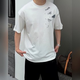 Prada Новая модель с двойным слоем и принтом букв. Буквы на футбо