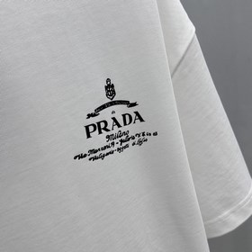 PRADA 2025FW весна-лето новинка： футболка с круглым вырезом и кор