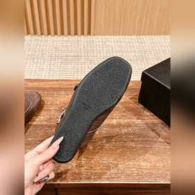 Prada Подиумная модель ретро туфли с бахромой, с ремешком и полуо