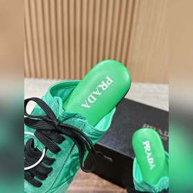 Только для женщин.  Новая модель легких туфель на тонкой подошве