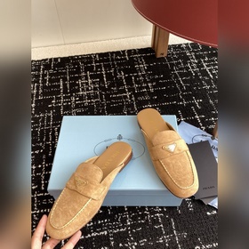 Услуги покупке товаров  Prada 25ss Prada Подиумная модель с треу