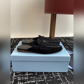 Услуги покупке товаров  Prada 25ss Prada Подиумная модель с треу