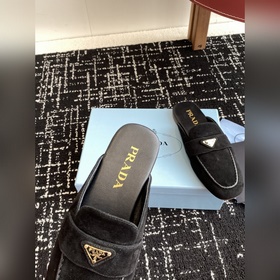 Услуги покупке товаров  Prada 25ss Prada Подиумная модель с треу