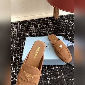Услуги покупке товаров  Prada 25ss Prada Подиумная модель с треу