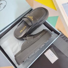 Топовая версия： женская  Prada Серия Nappa Перекрестные ремешки 