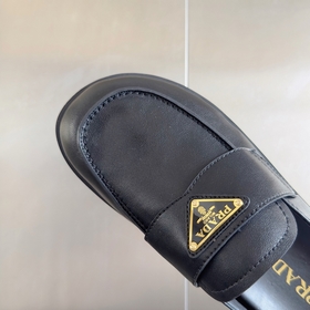 Топовая версия： женская  Prada Серия Nappa Перекрестные ремешки 