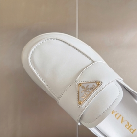 Топовая версия： женская  Prada Серия Nappa Перекрестные ремешки 