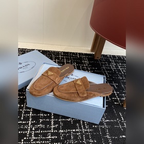 Услуги покупке товаров  Prada 25ss Prada Подиумная модель с треу