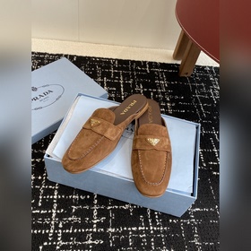 Услуги покупке товаров  Prada 25ss Prada Подиумная модель с треу
