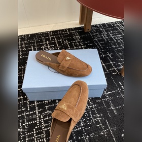 Услуги покупке товаров  Prada 25ss Prada Подиумная модель с треу