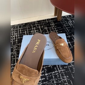 Услуги покупке товаров  Prada 25ss Prada Подиумная модель с треу