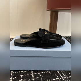 Услуги покупке товаров  Prada 25ss Prada Подиумная модель с треу