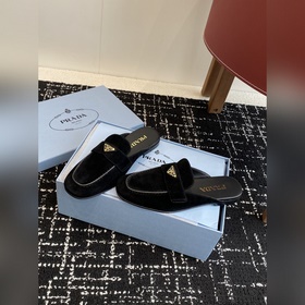 Услуги покупке товаров  Prada 25ss Prada Подиумная модель с треу