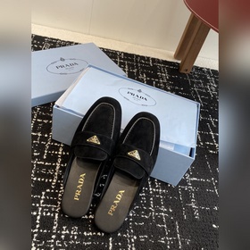 Услуги покупке товаров  Prada 25ss Prada Подиумная модель с треу
