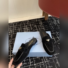 Услуги покупке товаров  Prada 25ss Prada Подиумная модель с треу