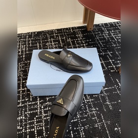 Услуги покупке товаров  Prada 25ss Prada Подиумная модель с треу