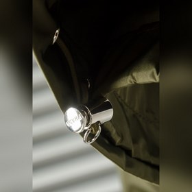 Новая весенняя коллекция Prada 2025, водонепроницаемая куртка с к