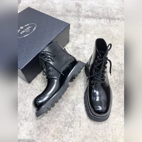 Мужские высокие ботинки Prada поступили в продажу в магазинах. Ве