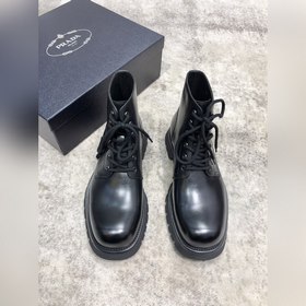 Мужские высокие ботинки Prada поступили в продажу в магазинах. Ве