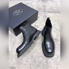 Мужские высокие ботинки Prada поступили в продажу в магазинах. Ве