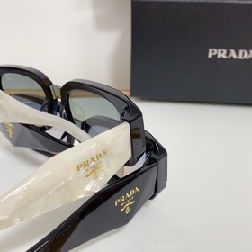 PRADA MOD： PR160S Размер： 52/21/145