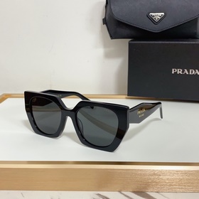 PRADA МОДЕЛЬ： SPR 15WS Размер： 54/19-140