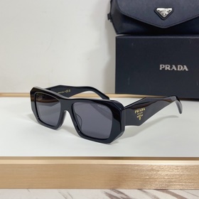 PRADA МОДЕЛЬ： SPR1791 Размер： 53/17-145