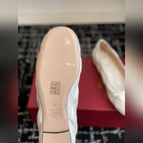 Услуги покупке товаров  Valentino 25ss весна-лето, новая модель,