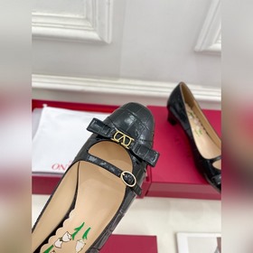 Valentino 2025 весна-лето новинки BOWOW кожаные туфли с каменным 