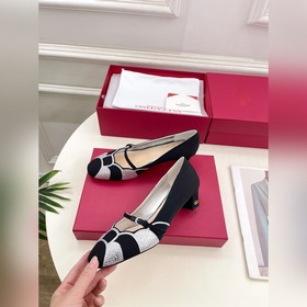 Valentino 2025 весна-лето новинки BOWOW шелковые туфли с бриллиан