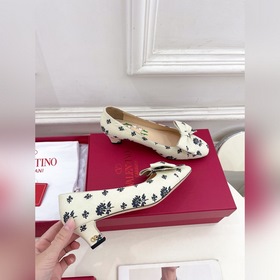 Valentino 2025 весна-лето новинки BOWOW шелковые туфли на каблука