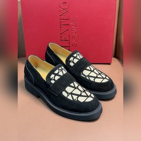 Новые мужские туфли-лофеки VALENTINO с заклепками. Модные и удобн