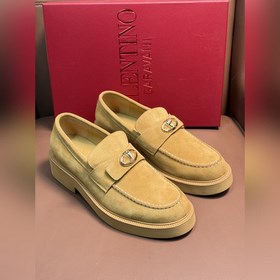 Новые мужские туфли-лофеки VALENTINO с заклепками. Модные и удобн
