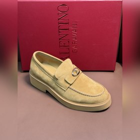 Новые мужские туфли-лофеки VALENTINO с заклепками. Модные и удобн