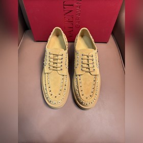 Новые мужские туфли-лофеки VALENTINO с заклепками. Модные и удобн