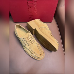 Новые мужские туфли-лофеки VALENTINO с заклепками. Модные и удобн