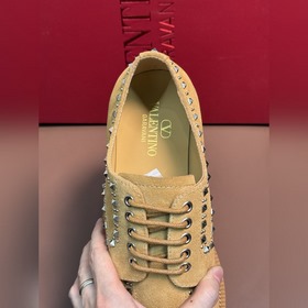 Новые мужские туфли-лофеки VALENTINO с заклепками. Модные и удобн