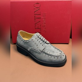 Новые мужские туфли-лофеки VALENTINO с заклепками. Модные и удобн