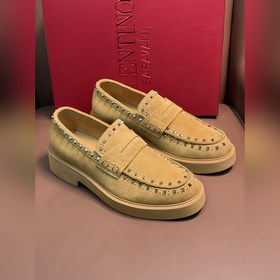 Новые мужские туфли-лофеки VALENTINO с заклепками. Модные и удобн