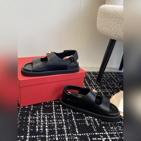 Услуги покупке товаров  Valentino 25 моделей пляжных сандалий с 