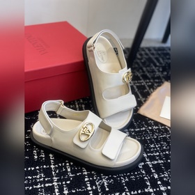 Услуги покупке товаров  Valentino 25 моделей пляжных сандалий с 