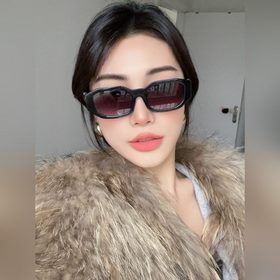 SAINT LAURENT . Новые товары SL M88 Логотип SAINT LAURENT на нож