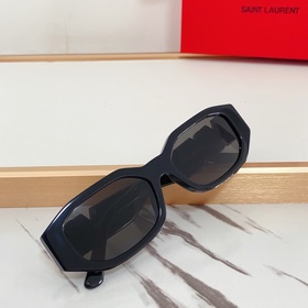 SAINT LAURENT . Новые товары SL M88 Логотип SAINT LAURENT на нож