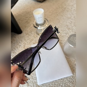Ysl модники выстраиваются в очередь YSL M121F 2025 уже в продаже 