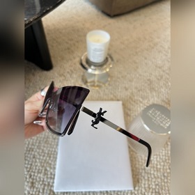 Ysl модники выстраиваются в очередь YSL M121F 2025 уже в продаже 